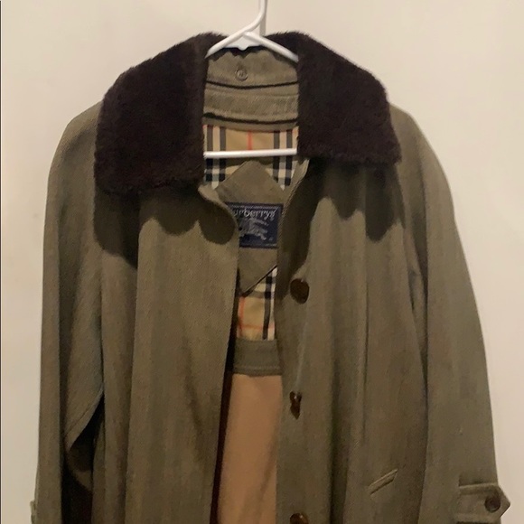 Burberry vintage fur trim Coat - Picture 7 of 8
